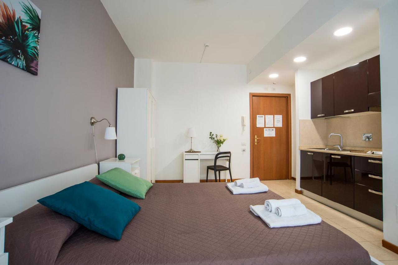 ローマ Residenza Contiアパートホテル エクステリア 写真